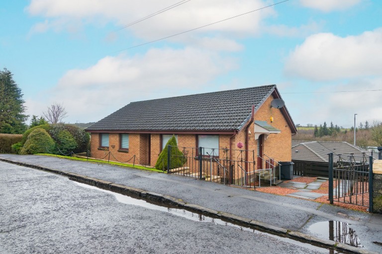 Almond Terrace, Harthill, ML7