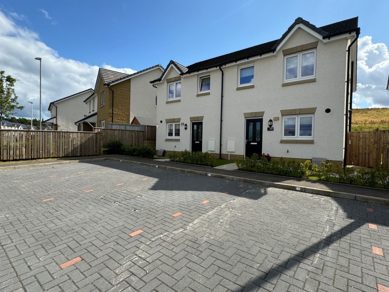 Skylark Gardens, Cambuslang, G72